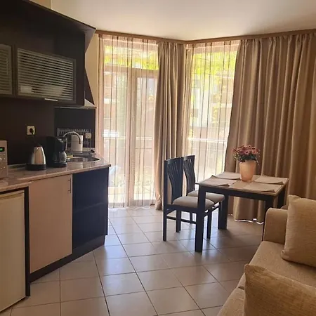 Апартамент Лагуна Бийч, Созопол Apartament *